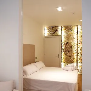 2* Maison d'hôtes Cosmopolitan Boutique Rambla