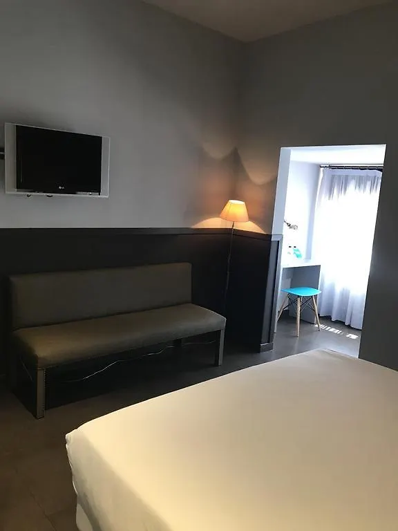 Chic & Basic Zoo Hotel Barcelona Spain