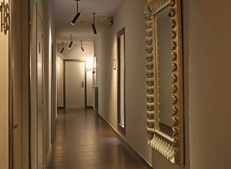 Chic & Basic Zoo Hotel Barcelona 0*,  Spanje